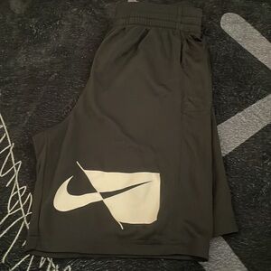 Nike dry fit short boys size medium